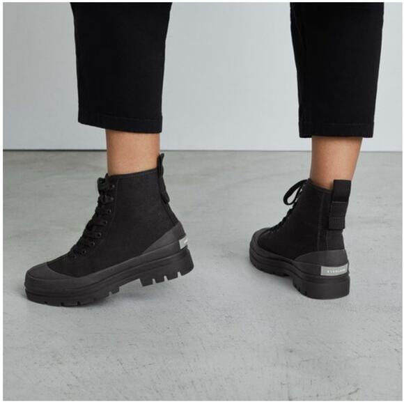 Everlane Women's The Pull-On Chelsea Rain Boots Waterproof Black Size 9 NWOT - Picture 3 of 13